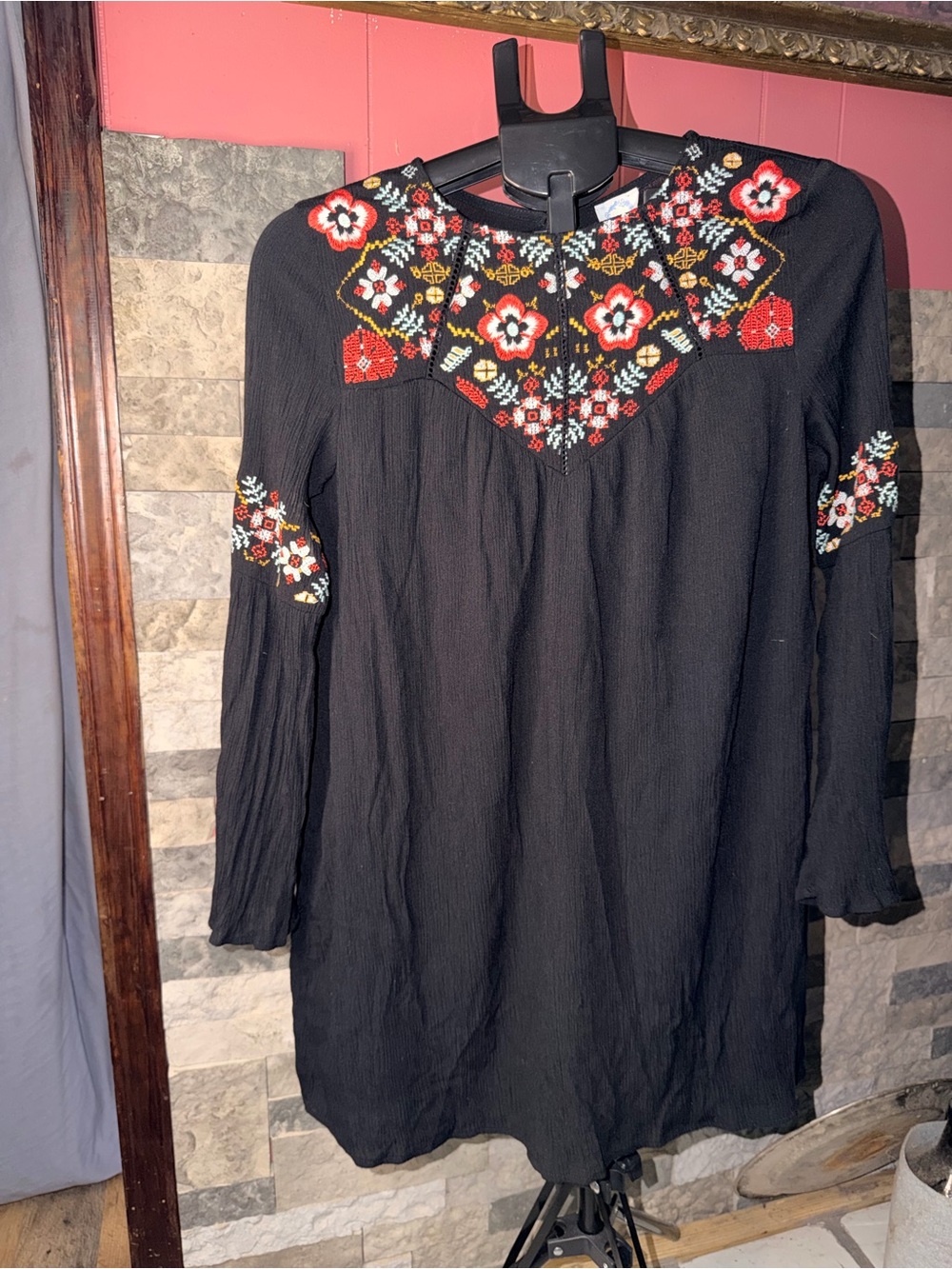 BLUE RAIN Black Embroidered Floral Boho Long Sleeve Shift Dress Size Small